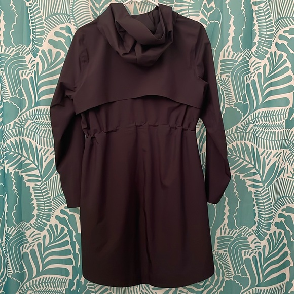 Lululemon Raincoat - Picture 3 of 8